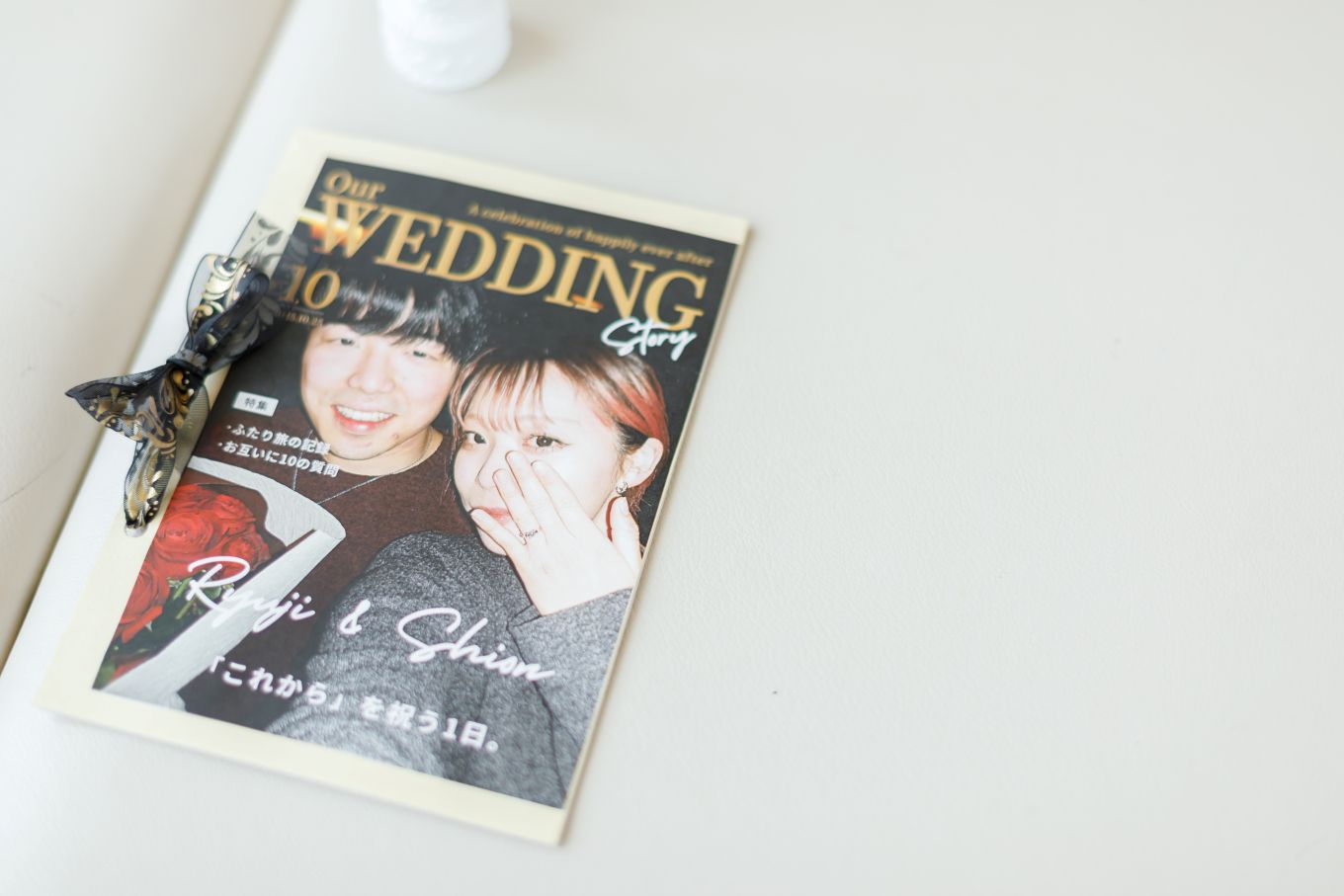 ウェルカムグッズに置いてある【プロフィールブック】はお二人の手作り！